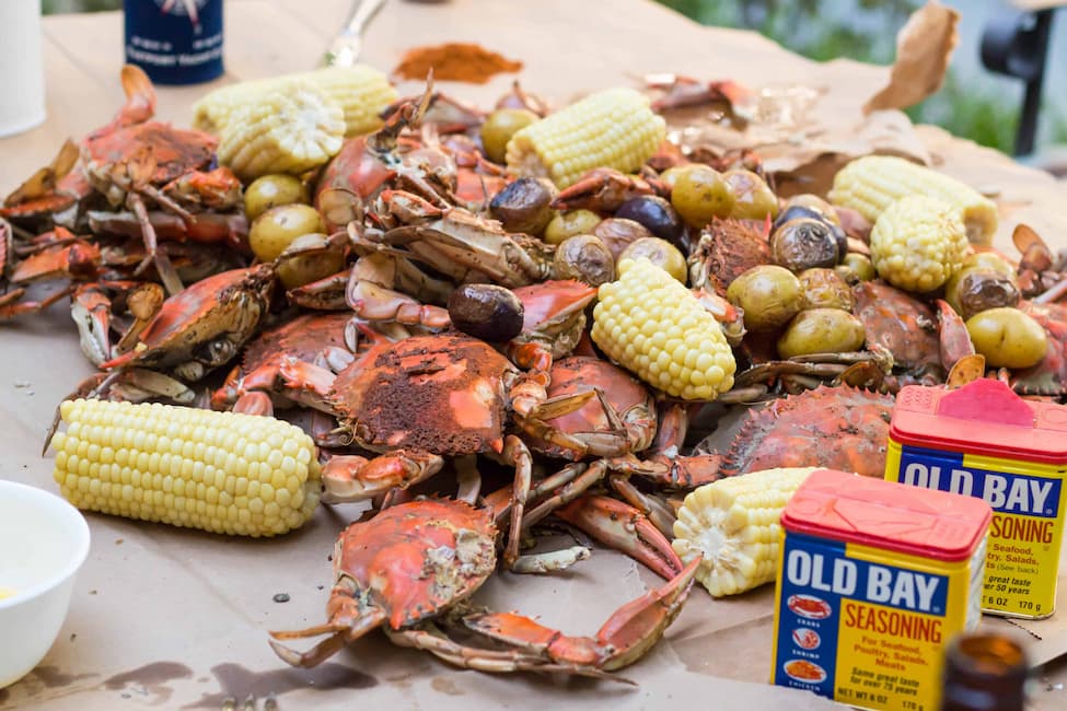 How to Host a Clam Bake or Seafood Boil