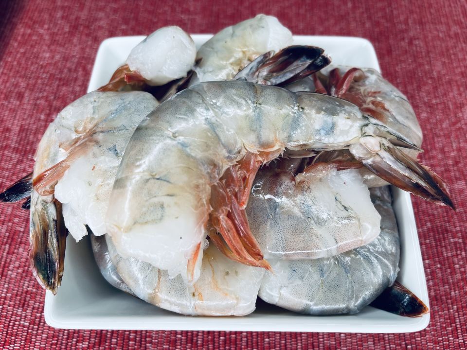 JUMBO SHRIMP RAW WITH SHELL ON 1LB 8/10 CT